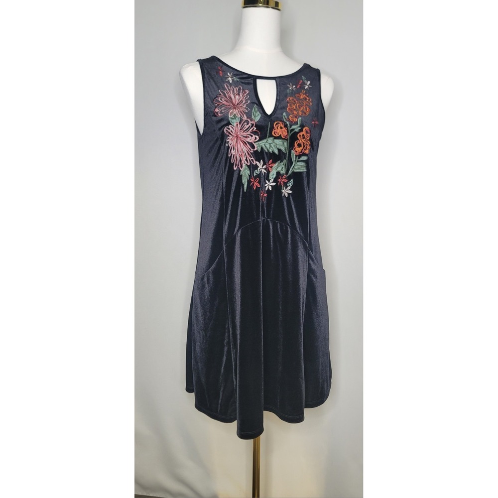 THML Black Velvet Embroidered Floral Dress Small Keyhole‎ Neck Boho